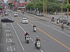 宜蘭縣道路 夜市旁立體停車場(興東路)路況 羅東鎮公所提供